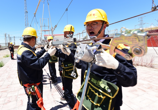 冠航卡線器鋁合金手扳葫蘆在電力工程中的應用